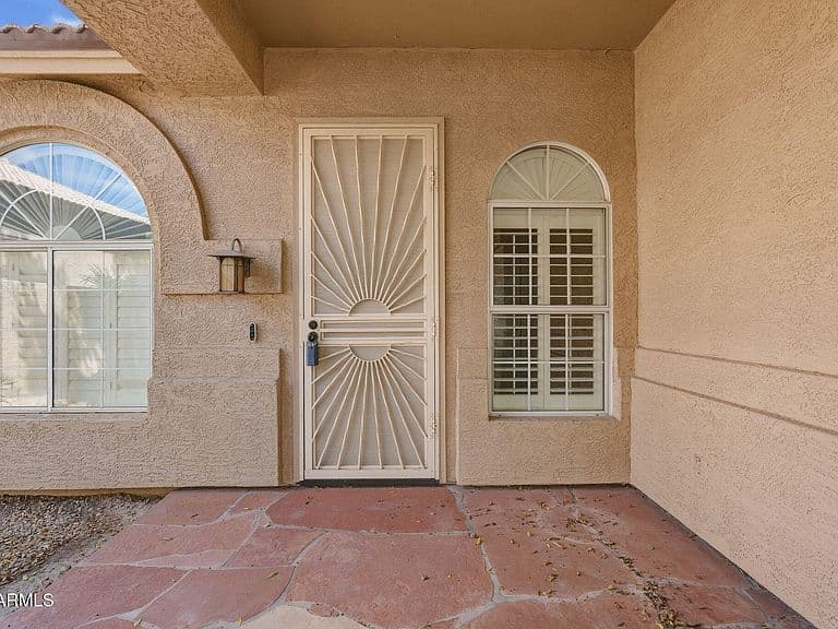 731 N HARMON Court photo 4