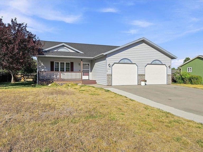 1836 Iron Horse Loop photo 2