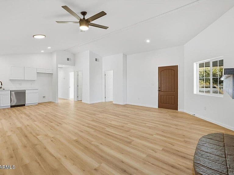 2419 S Lariat Cir photo 5