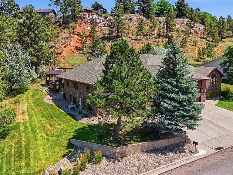 3900 Park Dr photo 2