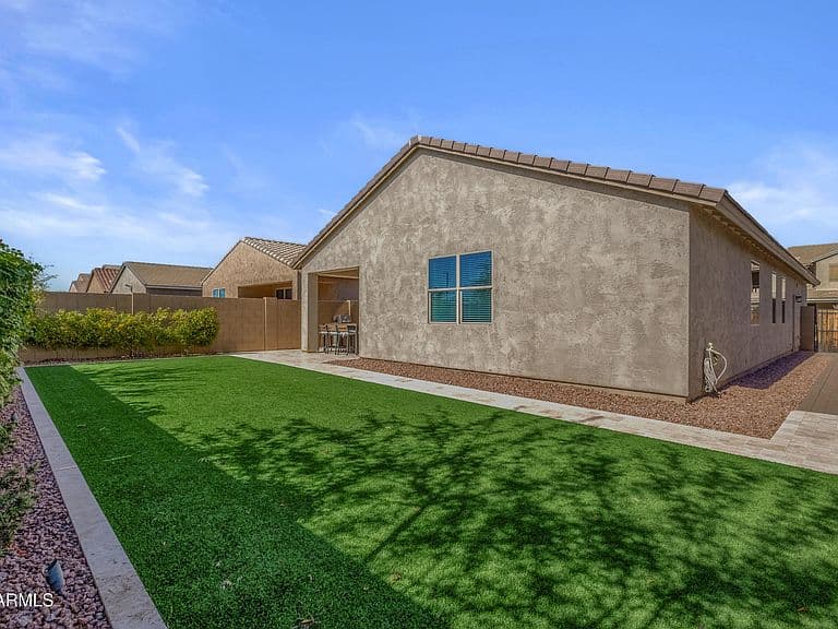2917 W LAREDO Lane photo 3