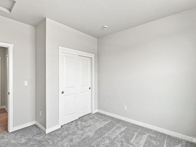 16869 Grain Bin Way photo 5
