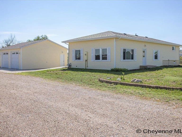 3819 Glencoe Dr photo 2