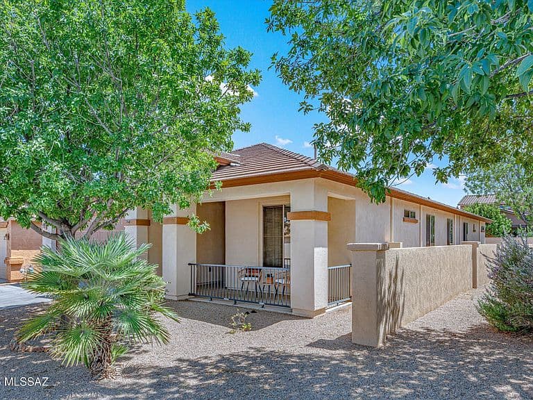 579 W Camino Sorpresa photo 3