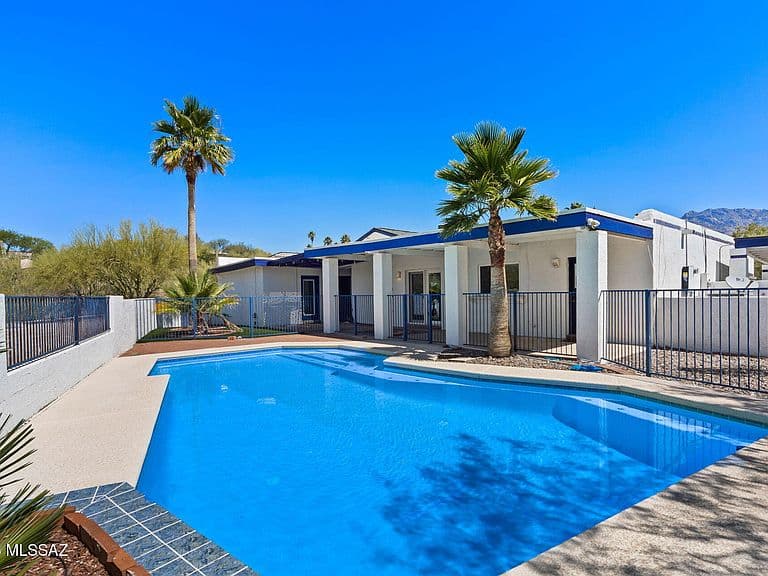 4581 N Avenida Del Cazador photo 3