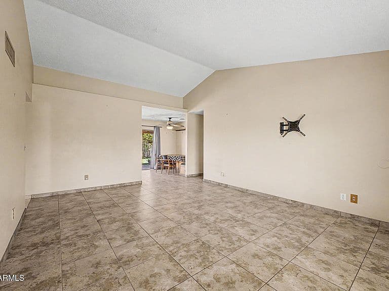 2402 E CARMEL Avenue photo 5