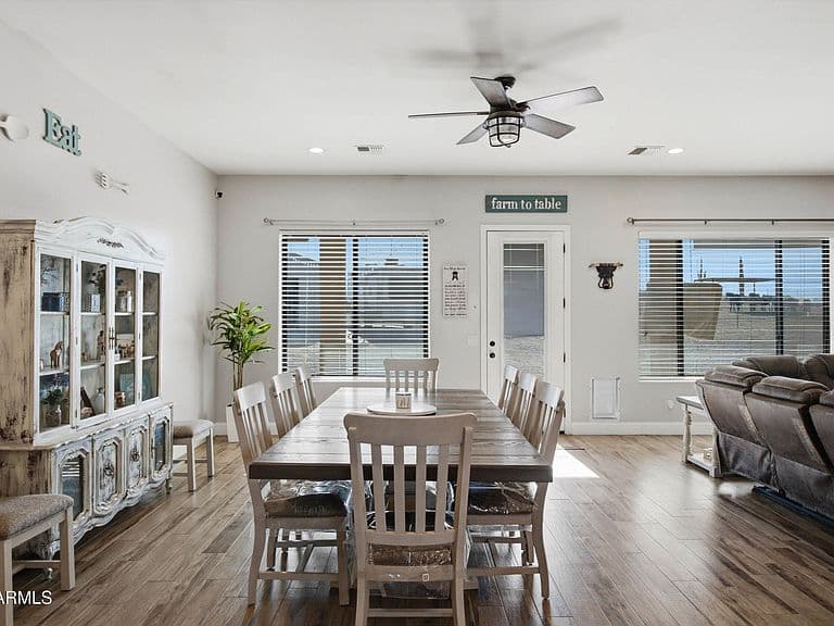 28524 N BRYCE Trail photo 3