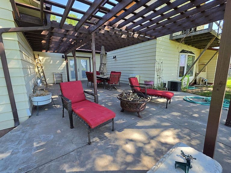 2162 South Flat Road photo 4