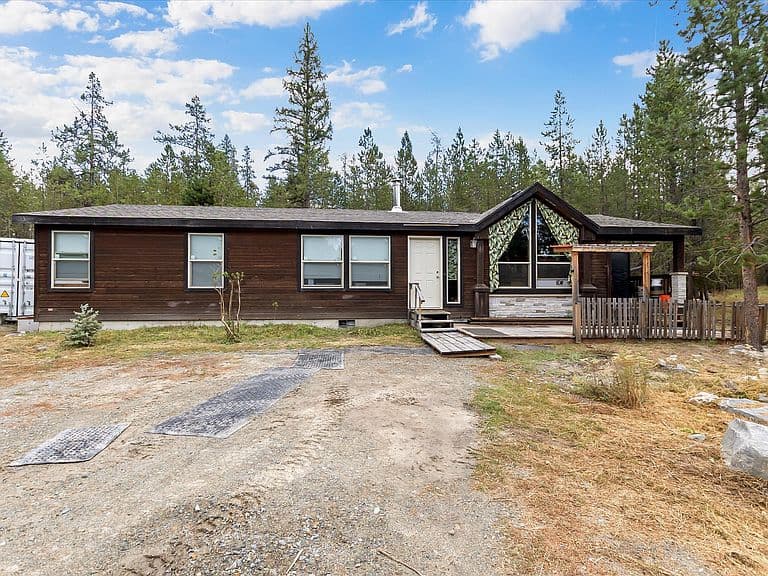 10657 Us Highway 2 W photo 2