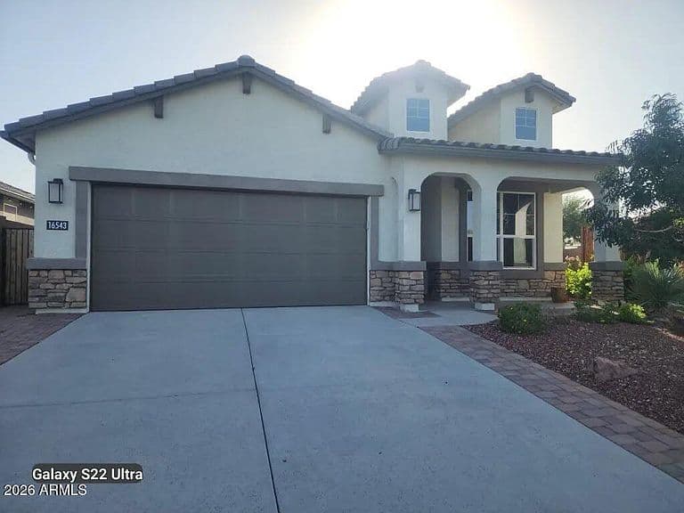 16543 W HAYLEY Way photo 2