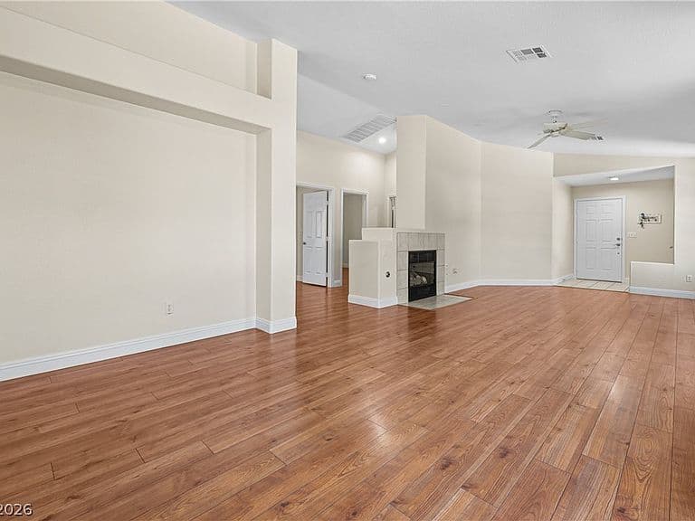 8609 Majestic Pine Ave photo 4