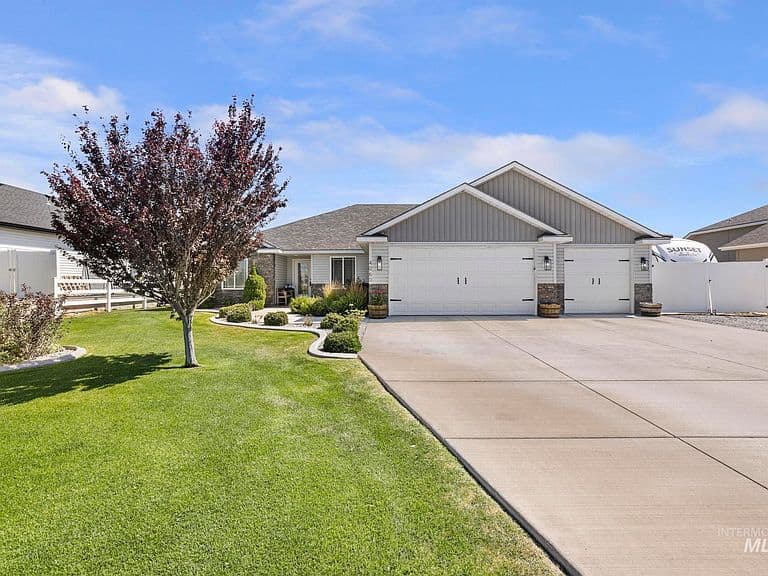 4060 Mountain Vista Ln photo 2