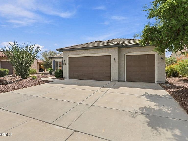 26417 W ESCUDA Drive photo 3