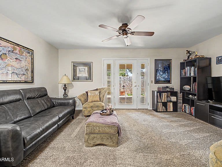 1121 E COCHISE Drive photo 5