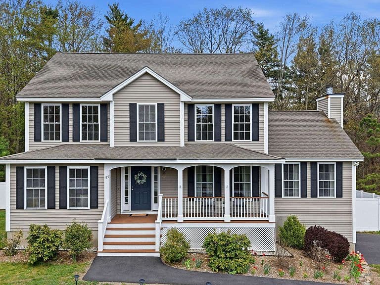 55 Woodhawk Drive photo 1