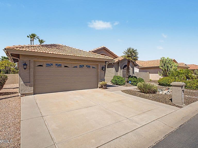 10532 E Coopers Hawk Drive photo 3