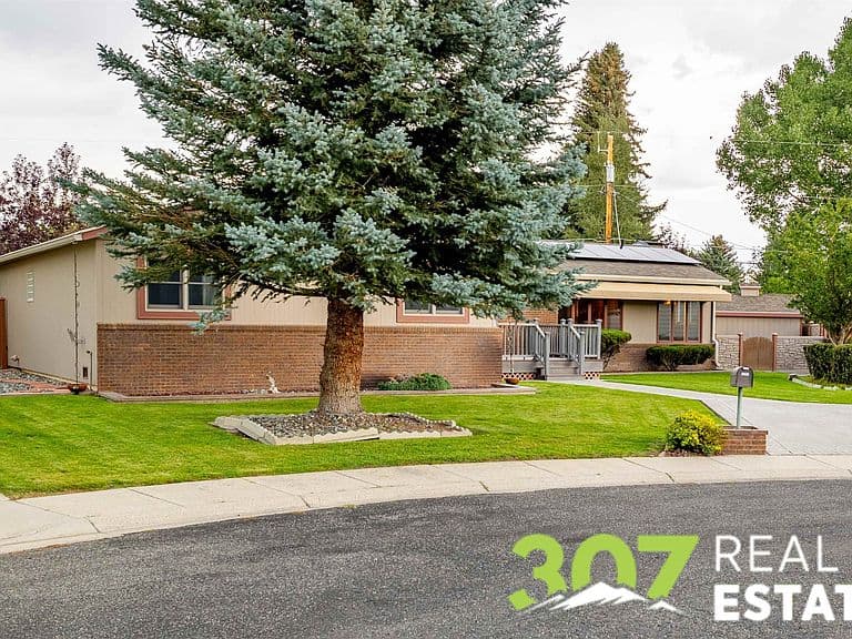 1225 Meadow Ln Ct photo 2