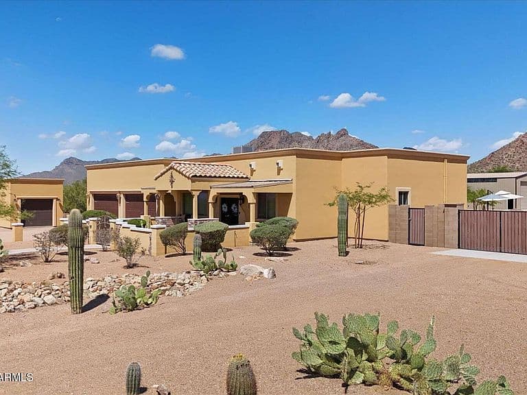 370 E Canyon Street photo 2