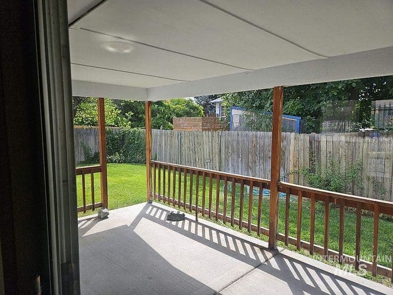 1152 Sweetwood Cir photo 3