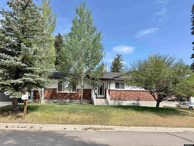 301 Quartz St photo 1