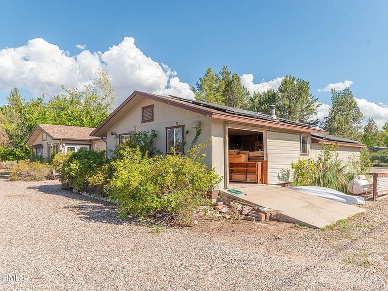 3510 Maybe Manana Way photo 4