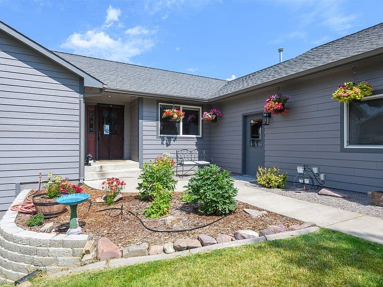 5034 Victor Ct photo 2