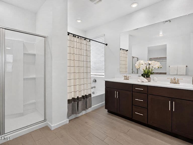 35250 W MERCED Street photo 4