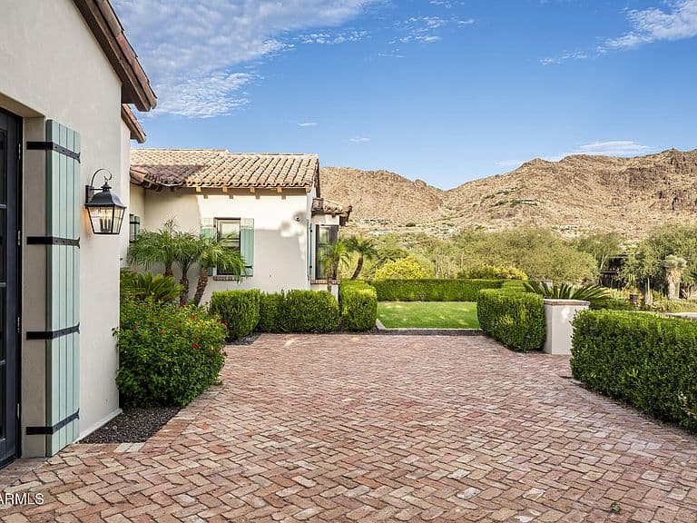 5024 E DESERT PARK Lane photo 4
