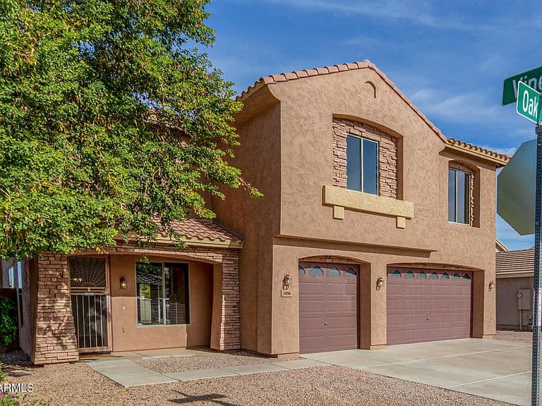 1036 E Oak Rd photo 1