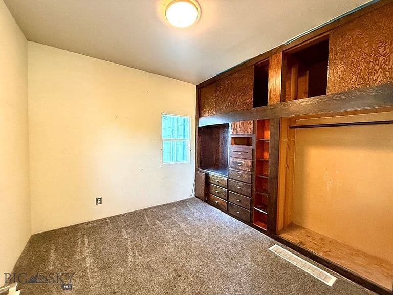 709 Montana Ave photo 4