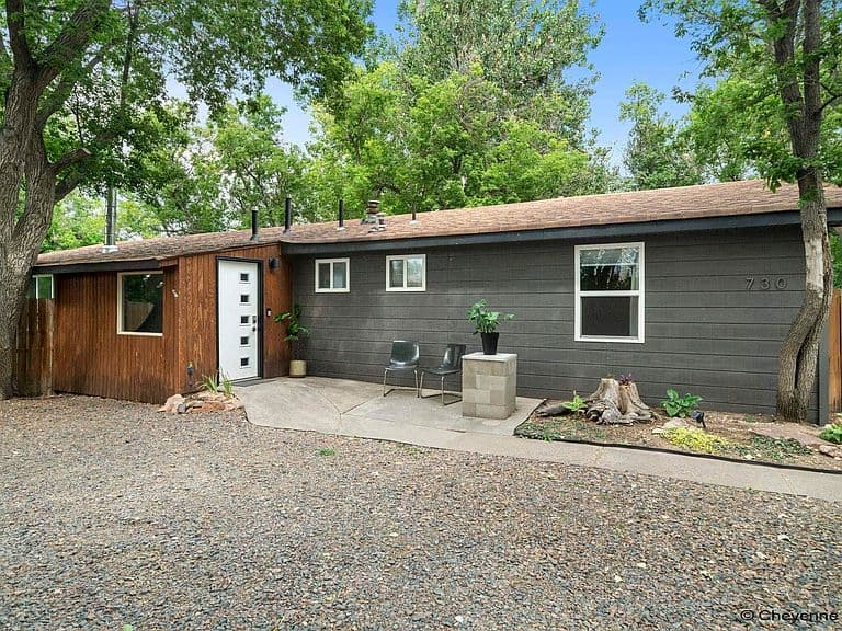 730 Prairie Ave photo 1