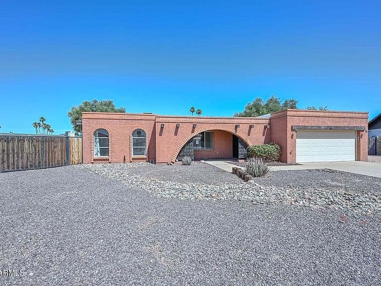 8442 N 48TH Drive photo 3