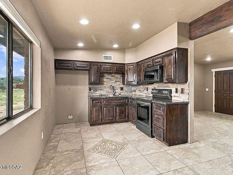 3814 W Turkey Ln photo 4