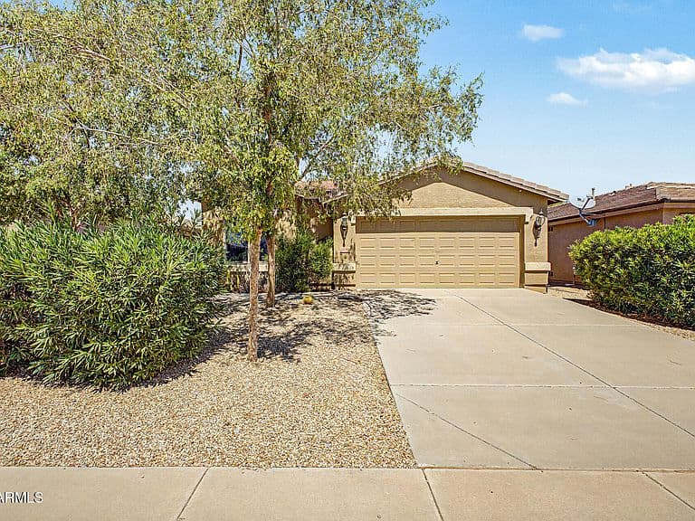 43568 W BEDFORD Drive photo 1