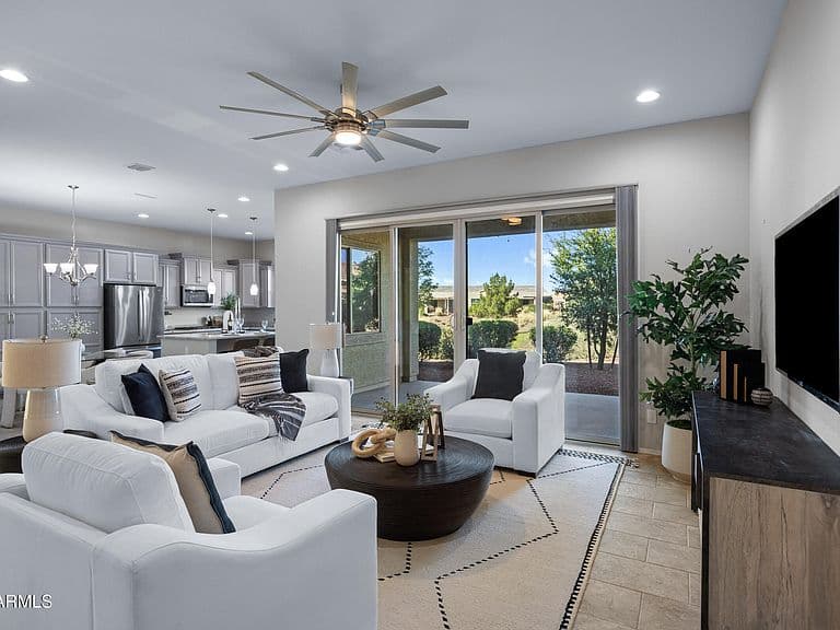 41650 W Harvest Moon Drive photo 3