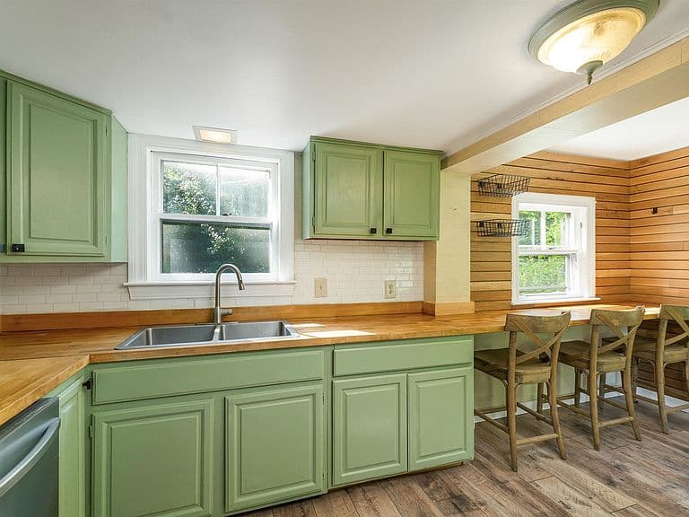 330 Hopkinton Road photo 4