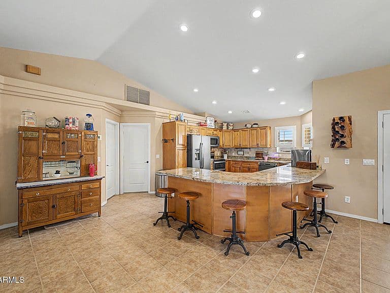 803 W MESQUITE Street photo 5