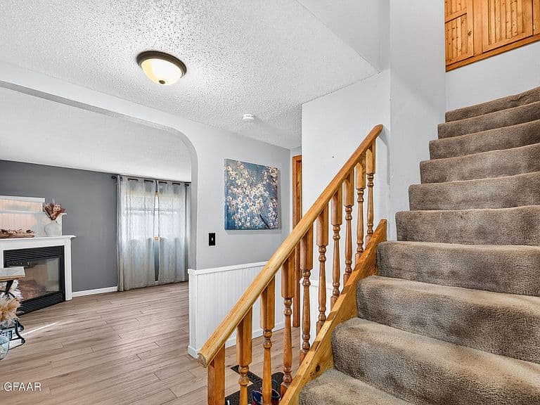 110 Clark Ave photo 5