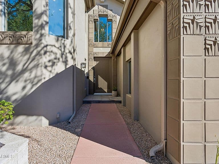 3018 E SIERRA VISTA Drive photo 2