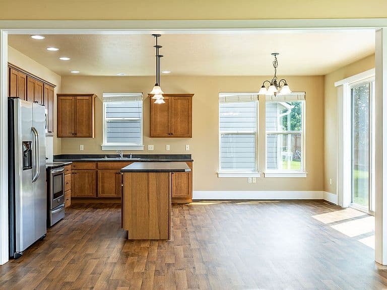 180 Bayberry Ln photo 5