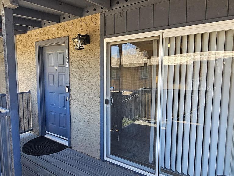 286 W PALOMINO Drive #120 photo 4