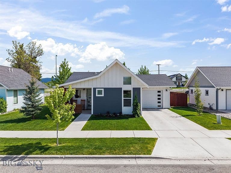 4448 Shadow Glen Dr photo 1