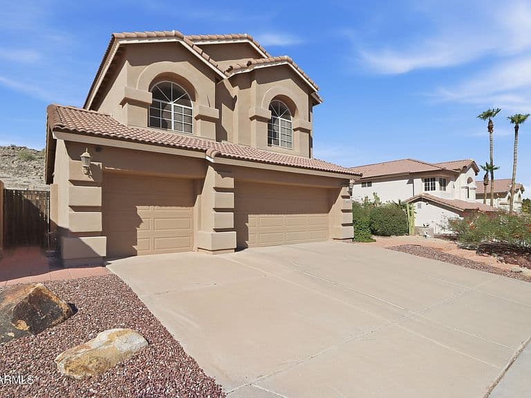 3158 E DESERT FLOWER Lane photo 2