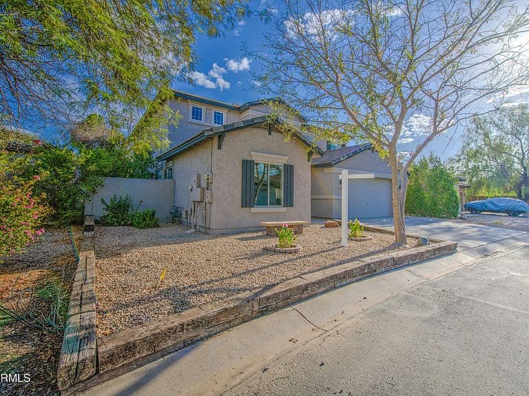 17473 W COCOPAH Street photo 5