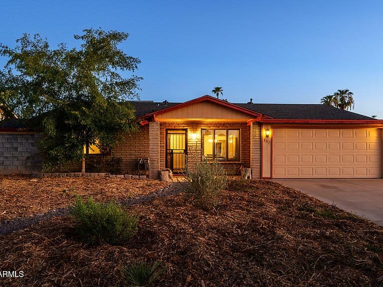 407 E JULIE Drive photo 1