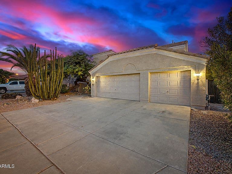 5267 W ANGELA Drive photo 2
