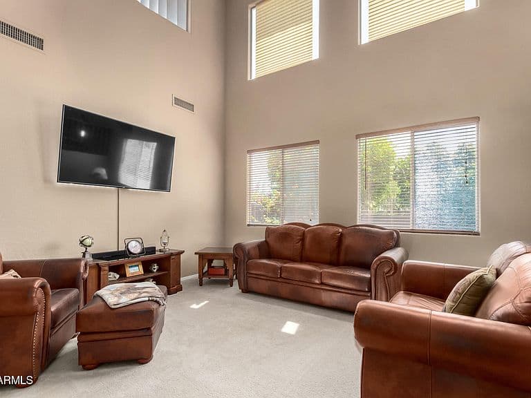 18402 E OAK HILL Lane photo 5