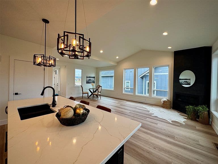 7147 Helenka Rose Dr photo 3