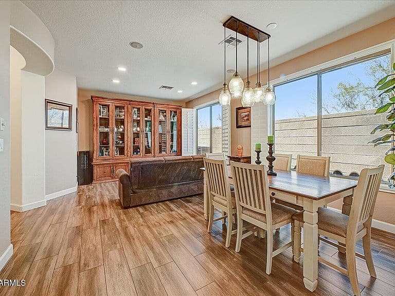 40519 N MILL CREEK Court photo 4