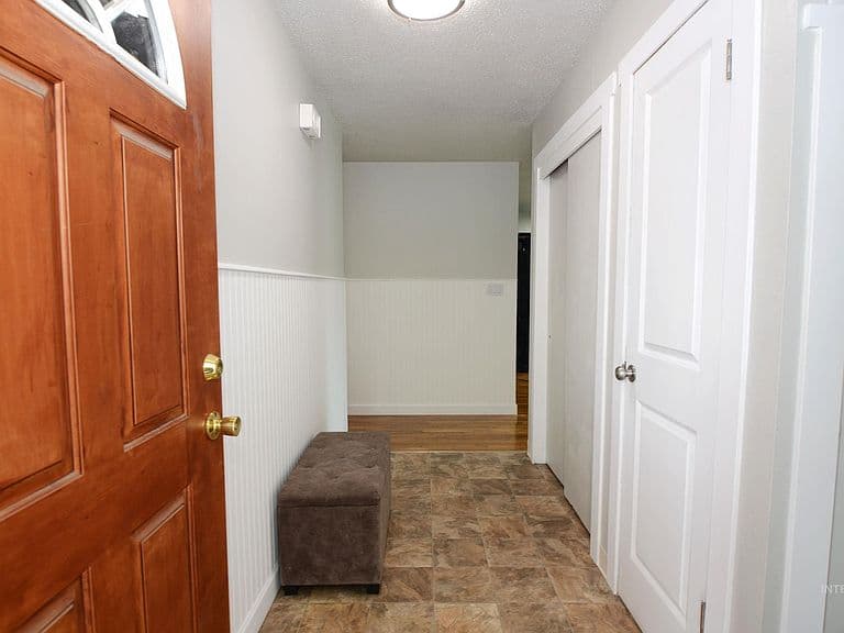 1122 N Midland Blvd photo 3